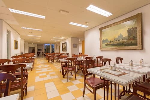 Daily buffet breakfast for a fee