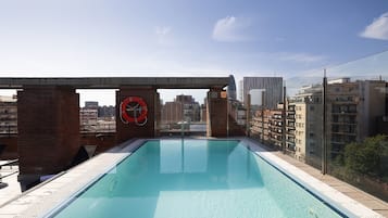 Piscine extérieure (ouverte en saison)