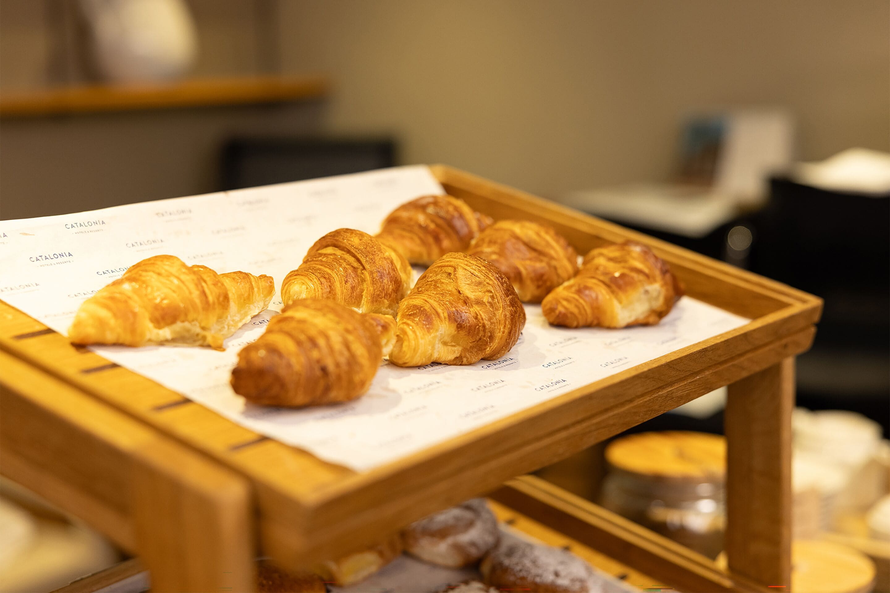 daily continental breakfast (eur 17 per person)