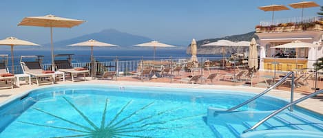 2 outdoor pools, pool umbrellas, sun loungers