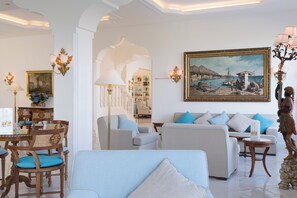 2 bars, bar en bord de piscine