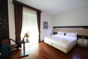 Superior Double or Twin Room, City View | Egyptian cotton sheets, premium bedding, pillowtop beds, minibar