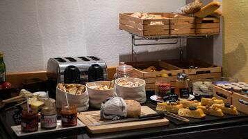 Desayuno buffet todos los días (con cargo)