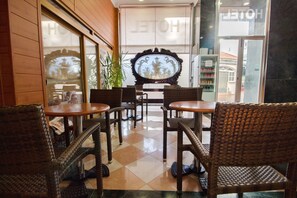 Lobby sitting area - NCH Hotel Torremolinos (Torremolinos)