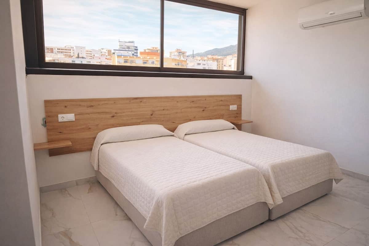 Bureau, accĂšs au Wi-Fi (inclus)