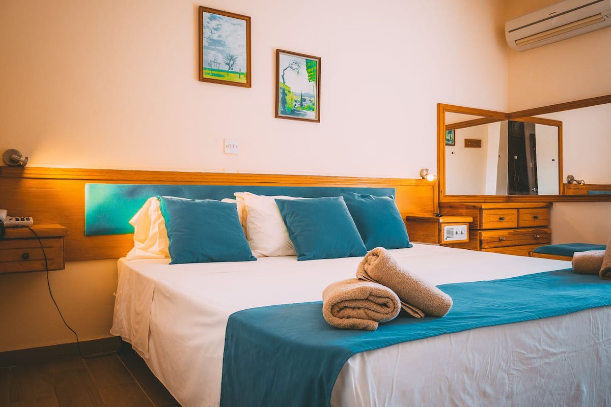 Quarto casal, 1 cama King | Roupas de cama de algodão egípcio, cortinas blackout