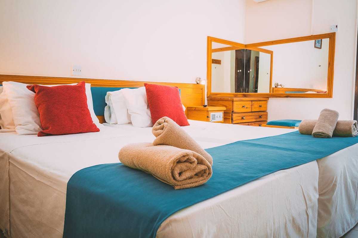 Quarto duplo | Roupas de cama de algodão egípcio, cortinas blackout