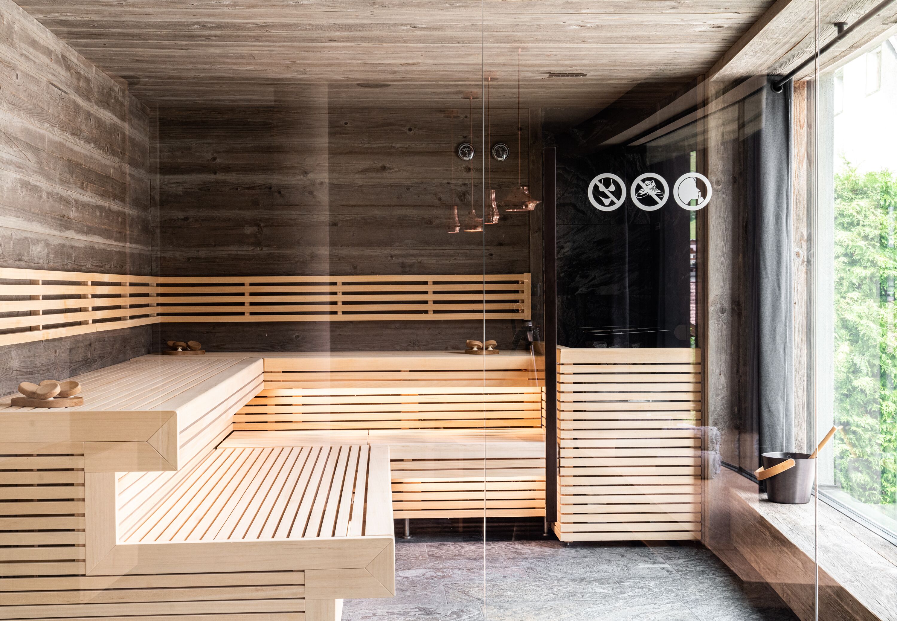 couples treatment room(s), sauna, hot tub, steam room