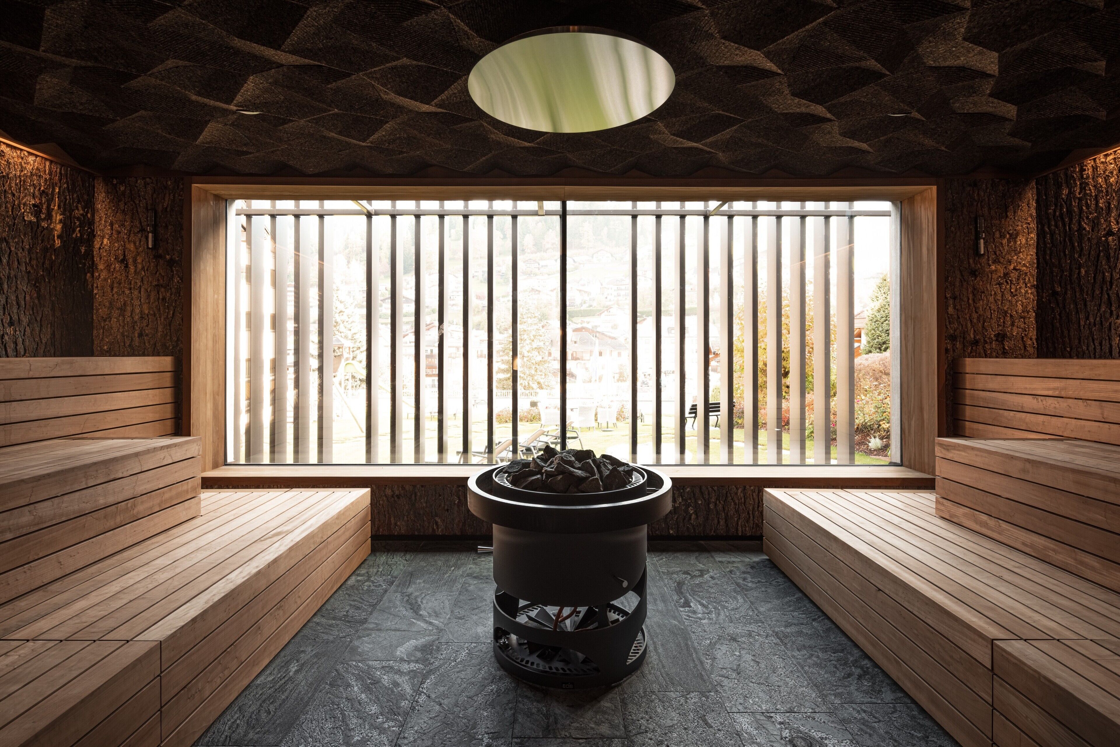 couples treatment room(s), sauna, hot tub, steam room