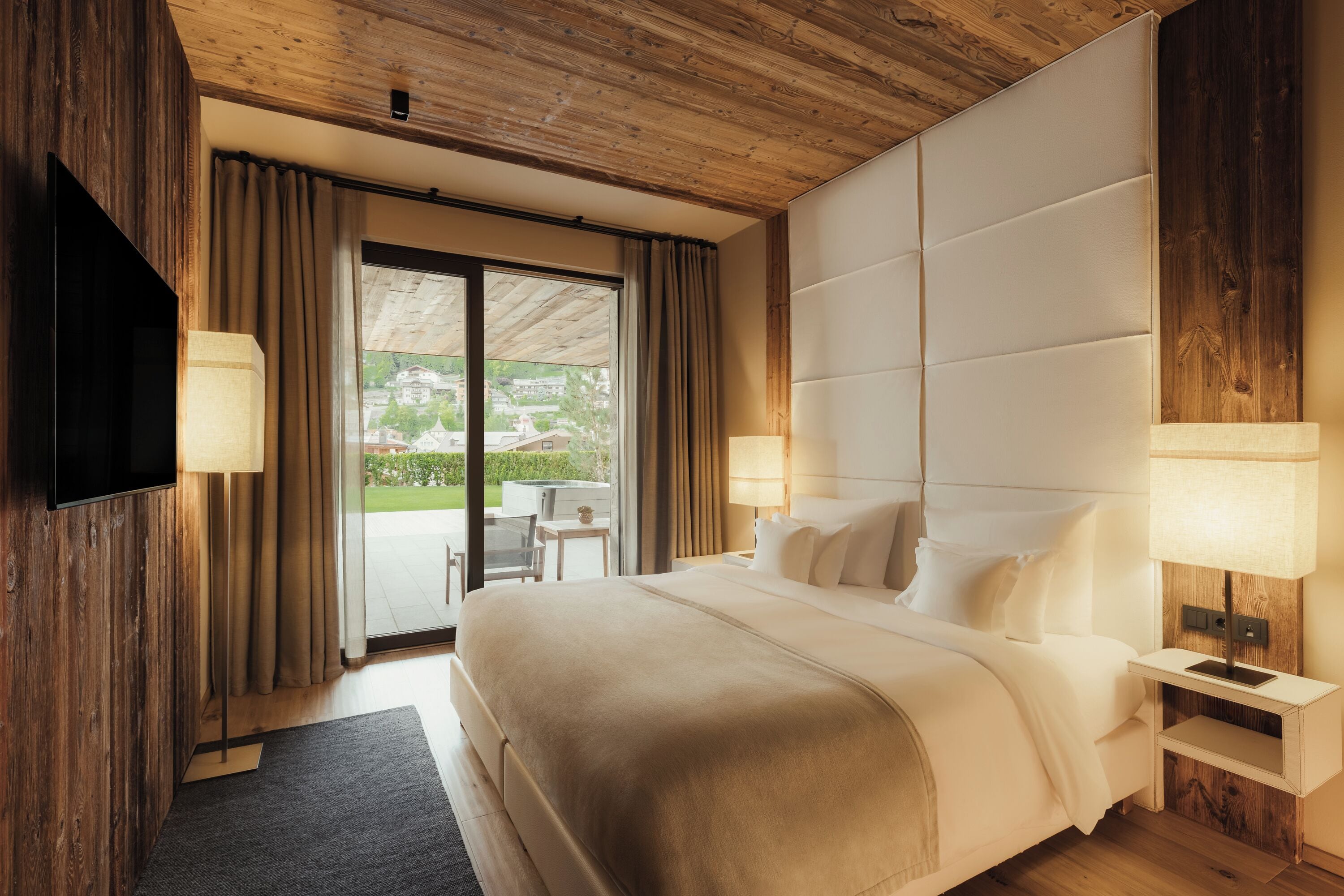 Chalet (Garden Suite) | Down comforters, minibar, in-room safe, desk