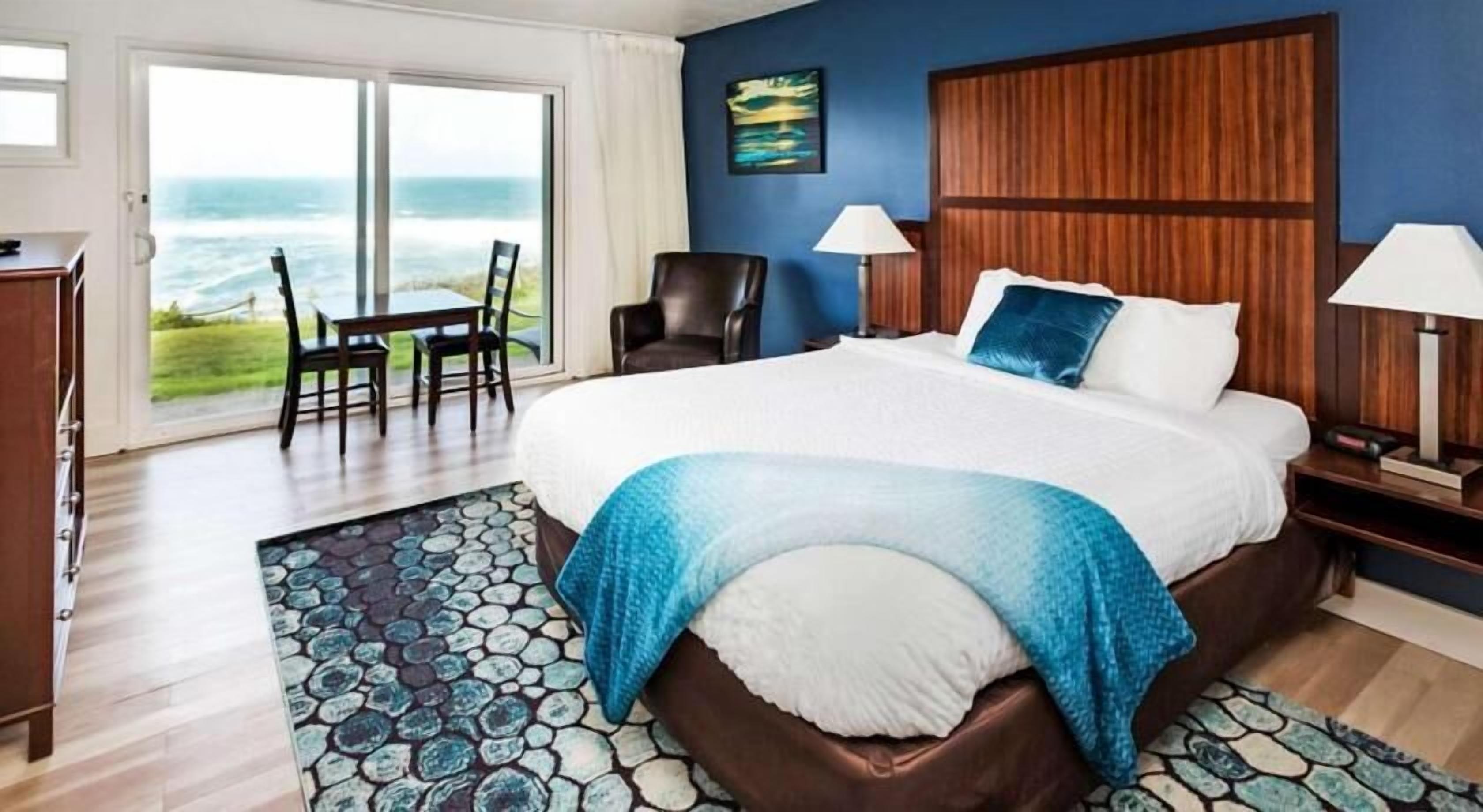Iron/ironing board, free WiFi, bed sheets, alarm clocks