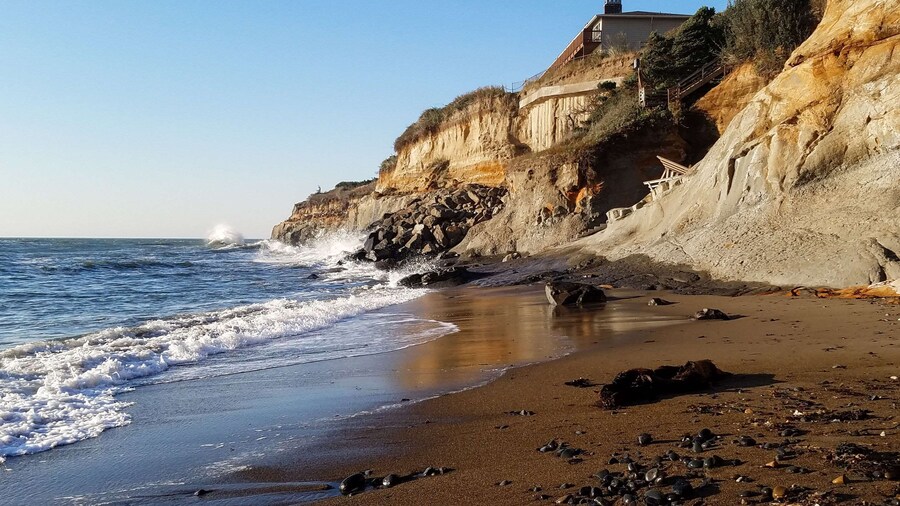 Clarion Inn Surfrider Resort