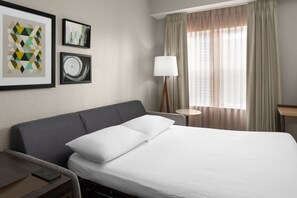 In-room safe, desk, blackout curtains, iron/ironing board - Residence Inn by Marriott Tampa Oldsmar (Oldsmar)