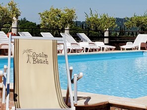 Seasonal outdoor pool - Chocohotel (Perugia)