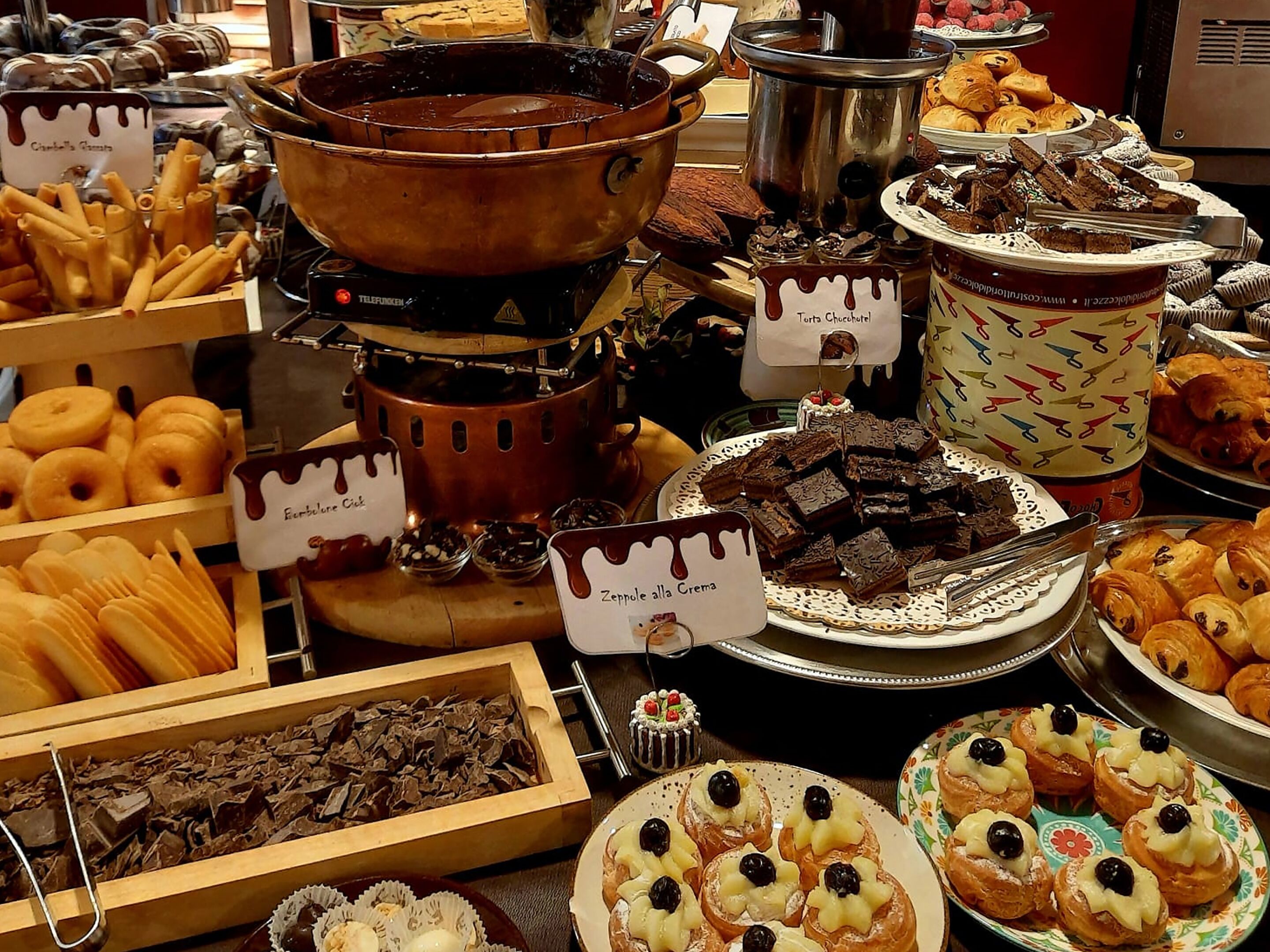 daily full breakfast (eur 9 per person)