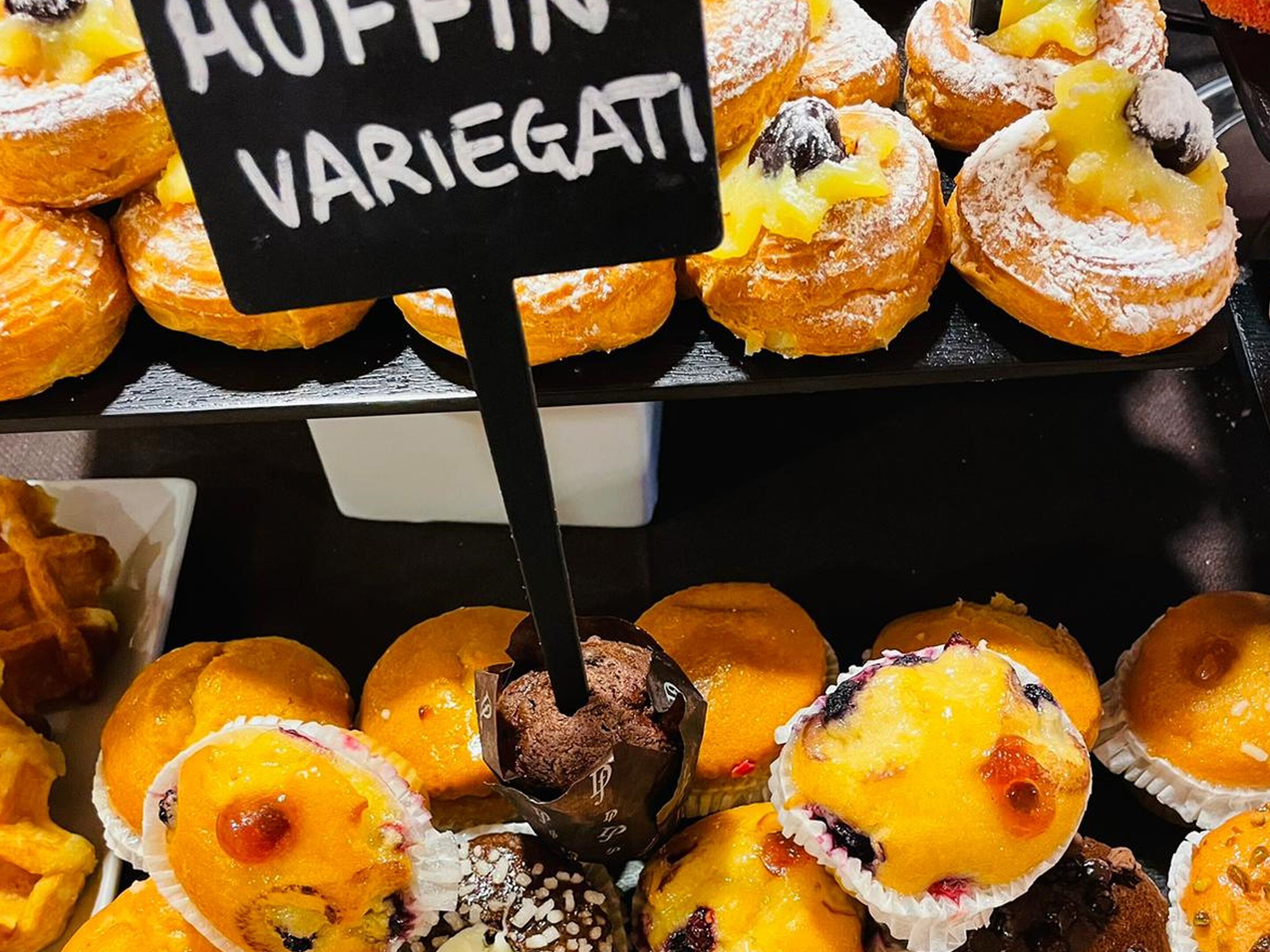 daily full breakfast (eur 9 per person)