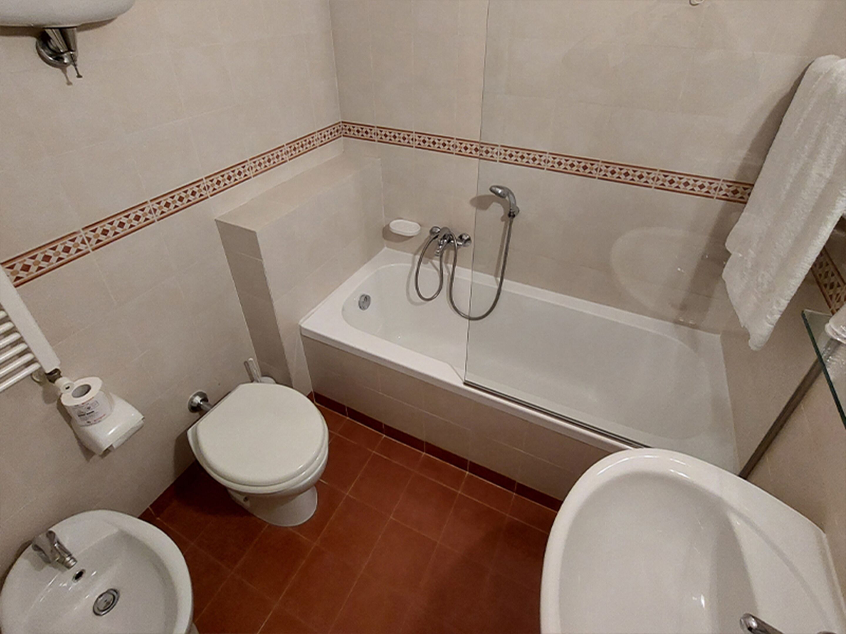 double room single use | 1 bedroom, minibar, desk, blackout curtains