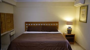 Chambre Standard | Bureau, chambres insonorisées, Wi-Fi gratuit, draps fournis
