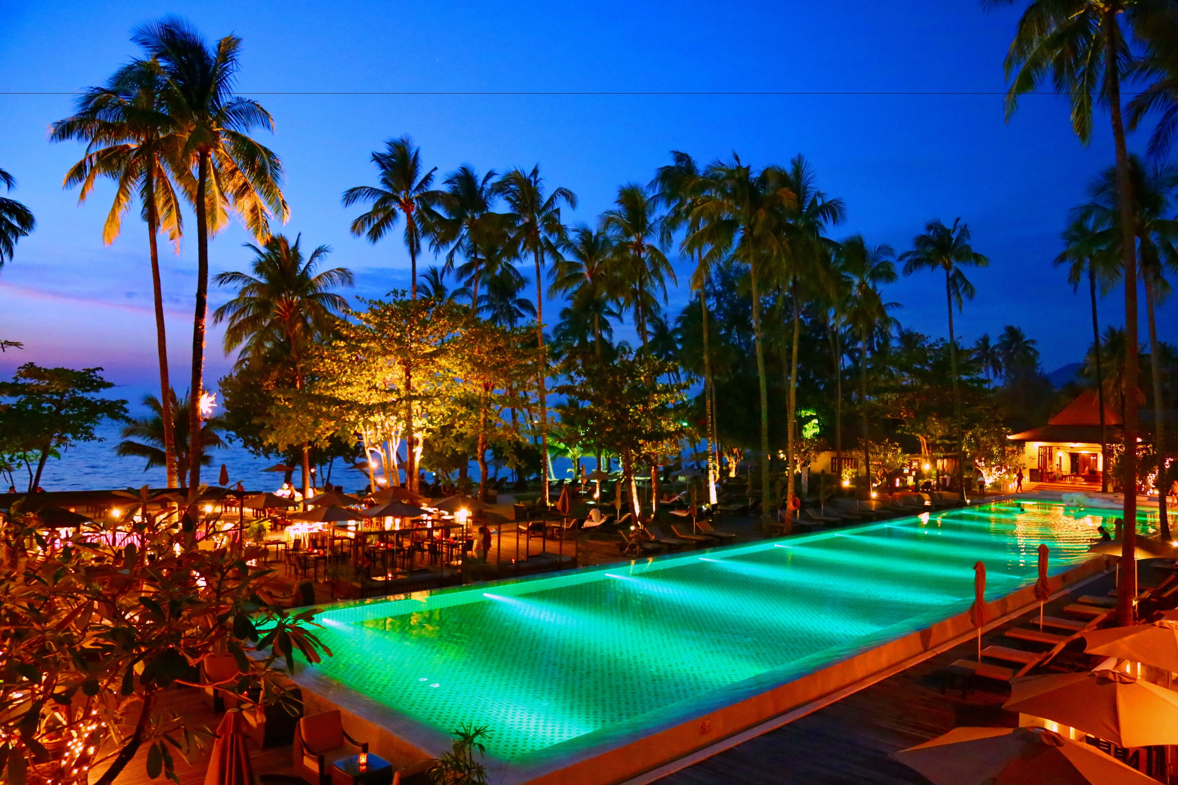 outdoor banquet area