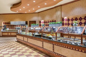 Desayuno buffet incluido todos los días 
