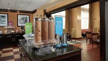 Tägliches inbegriffenes Frühstücksbuffet