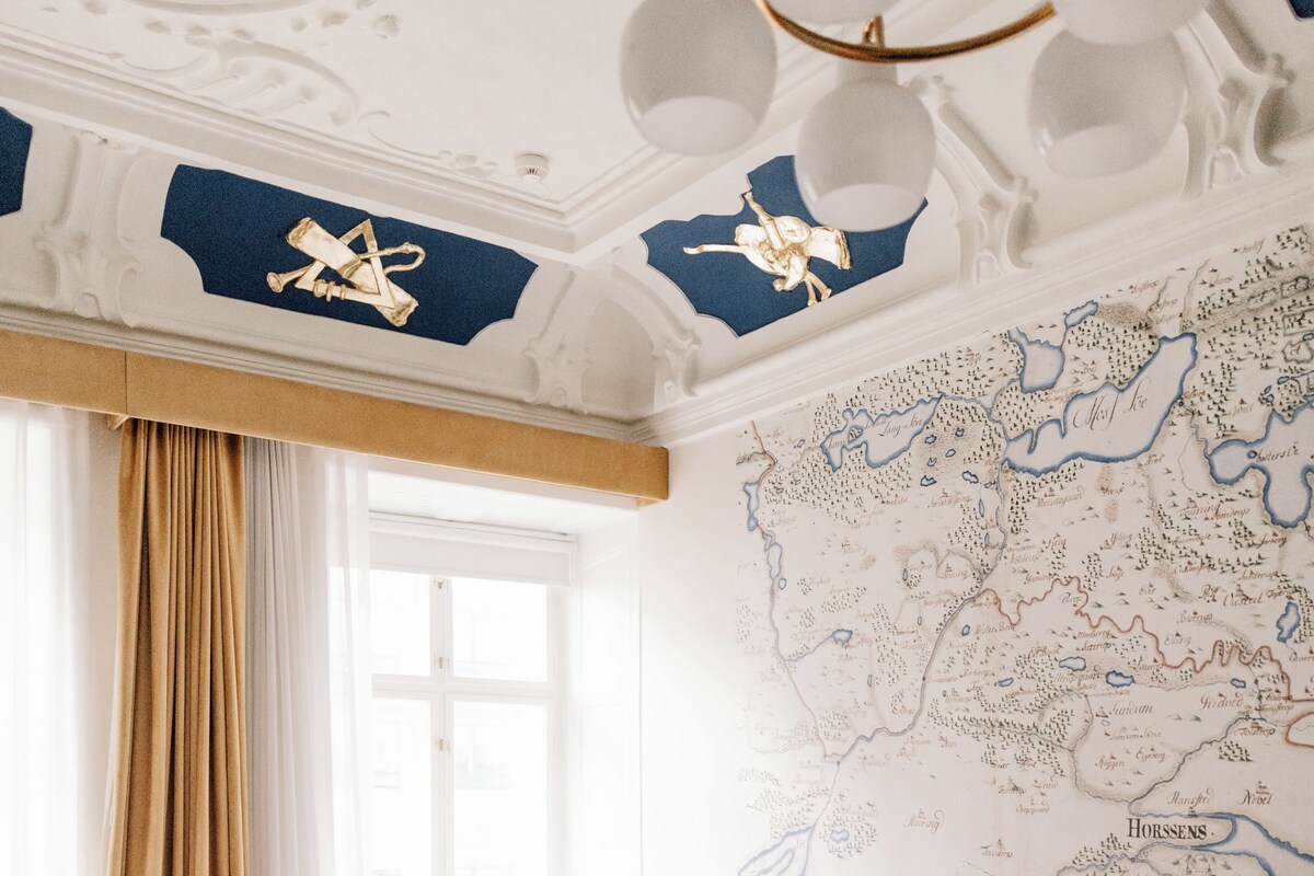 Rom (Historical Room) | 1 soverom, safe på rommet, skrivebord og blendingsgardiner