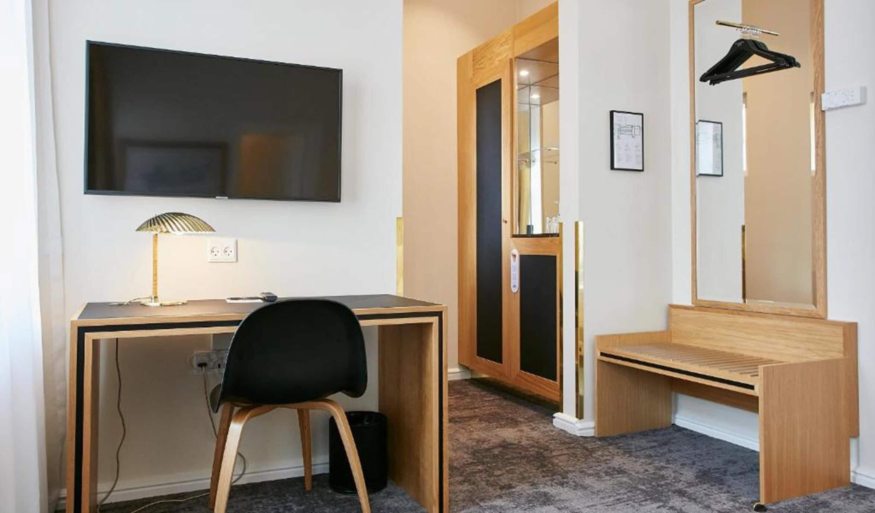superior room, 2 single beds | 1 bedroom, in-room safe, desk, blackout curtains
