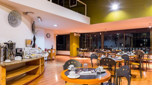 Desayuno continental incluido todos los días 