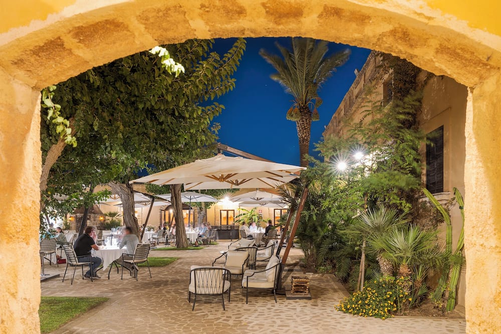 Baglio Oneto dei Principi di San Lorenzo - Luxury Wine Resort