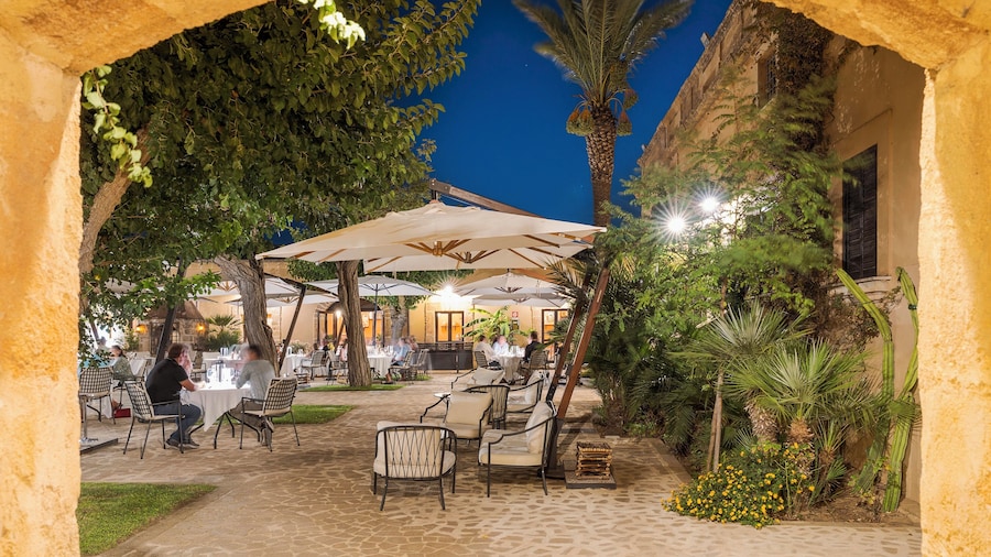 Baglio Oneto dei Principi di San Lorenzo - Luxury Wine Resort