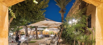 Baglio Oneto dei Principi di San Lorenzo - Luxury Wine Resort