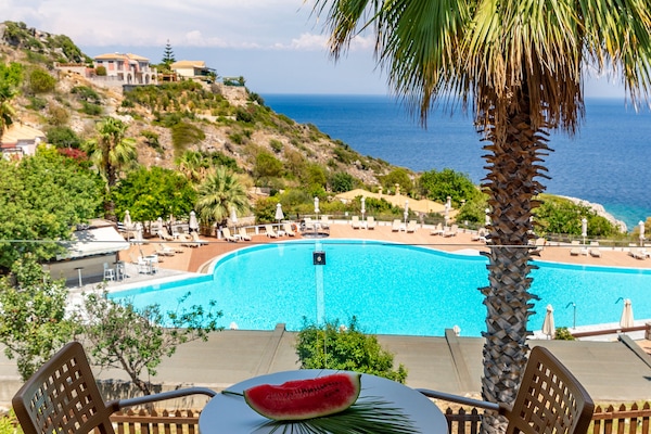 Double or Twin Room Sea View | Beach/ocean view