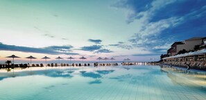 Front of property - Apostolata Island Resort & Spa (Kefalonia)