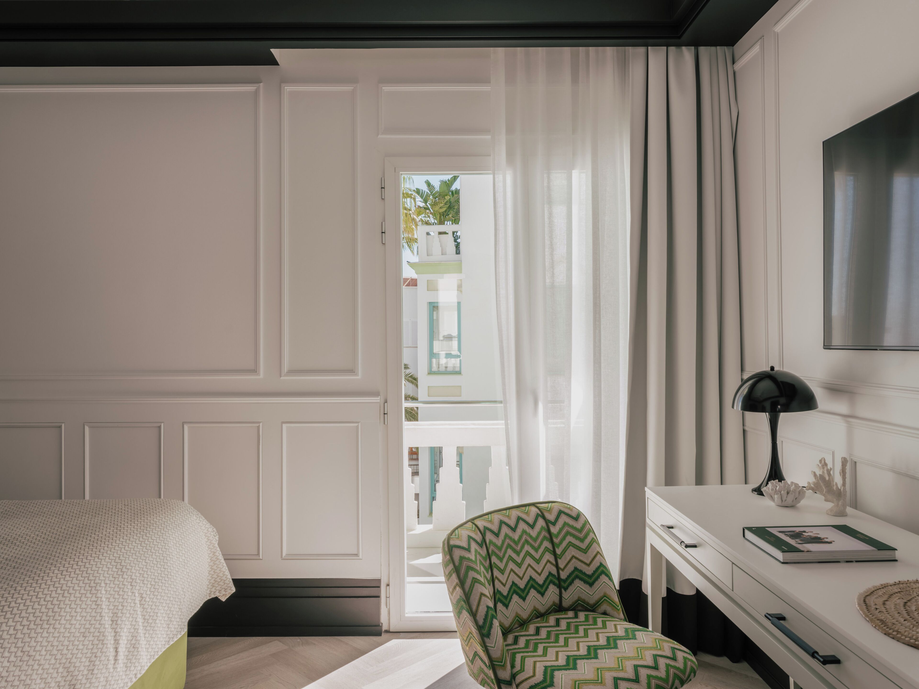 Deluxe Room, Terrace | Minibar, free WiFi, bed sheets