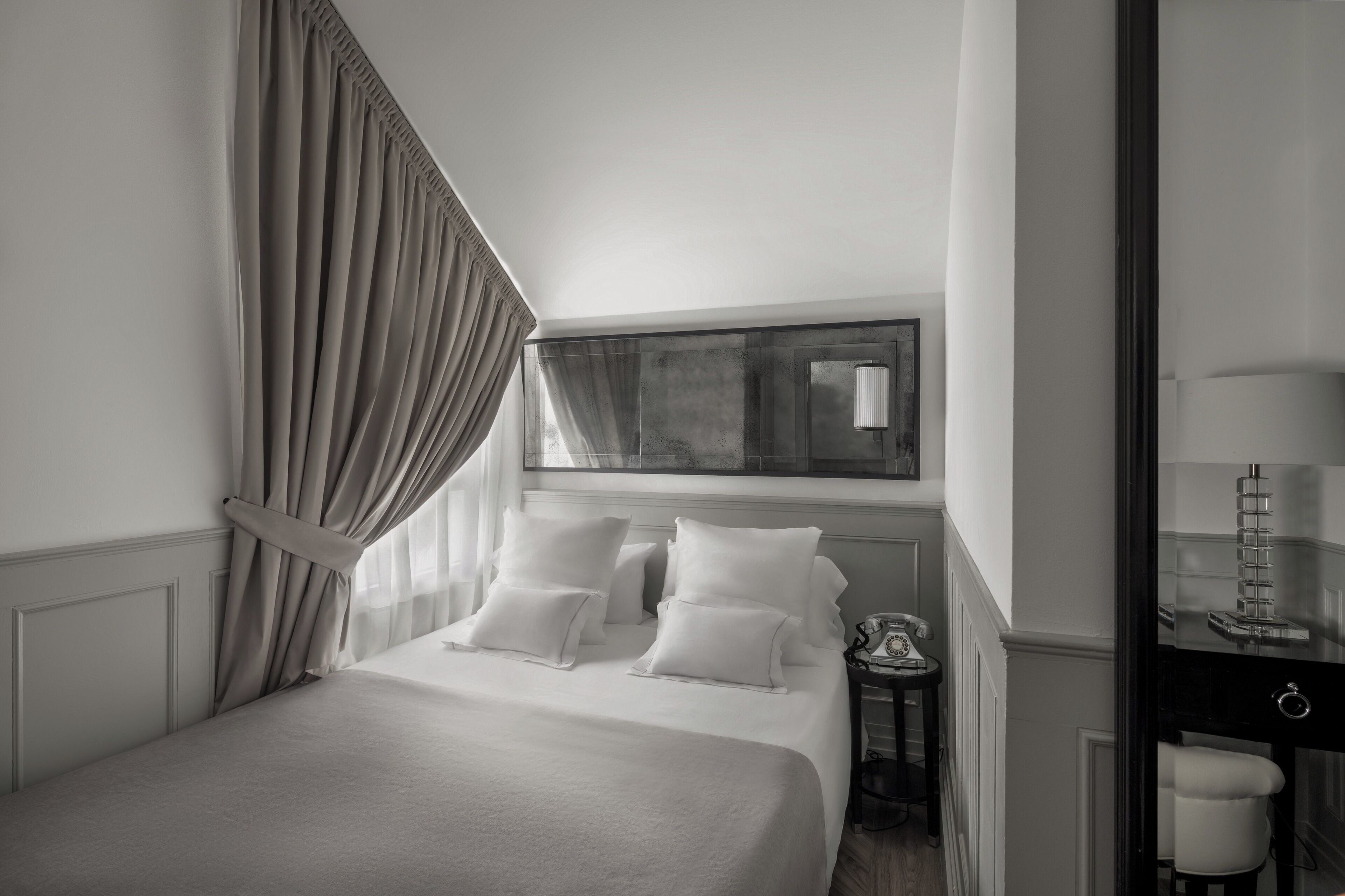 Nest Room | Minibar, free WiFi, bed sheets