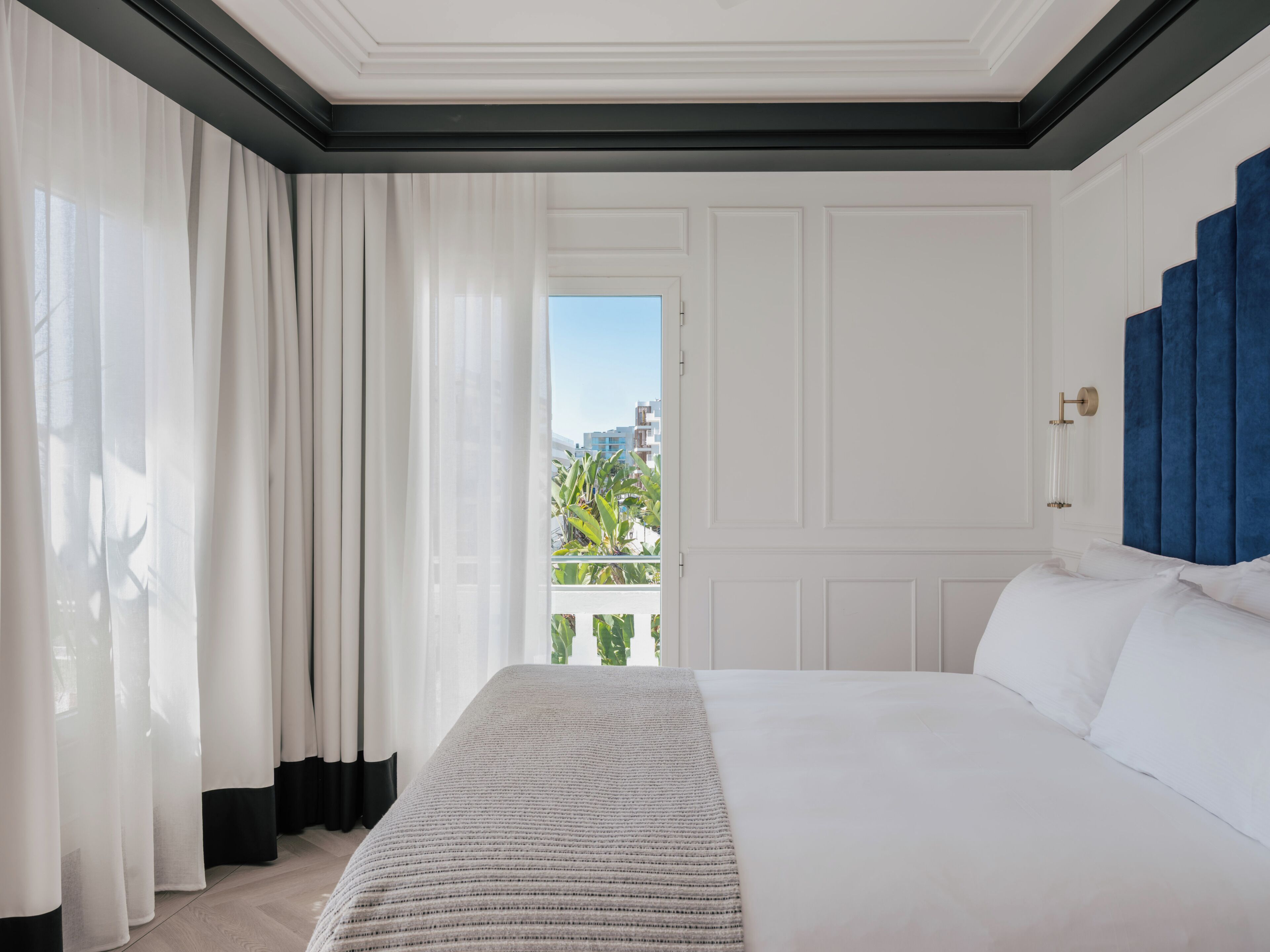 Suite | Minibar, free WiFi, bed sheets
