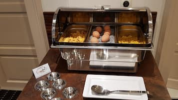 Free daily self-serve breakfast