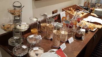 Free daily self-service breakfast