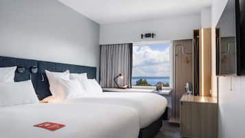 Twin Room, 2 Double Beds, Lake View