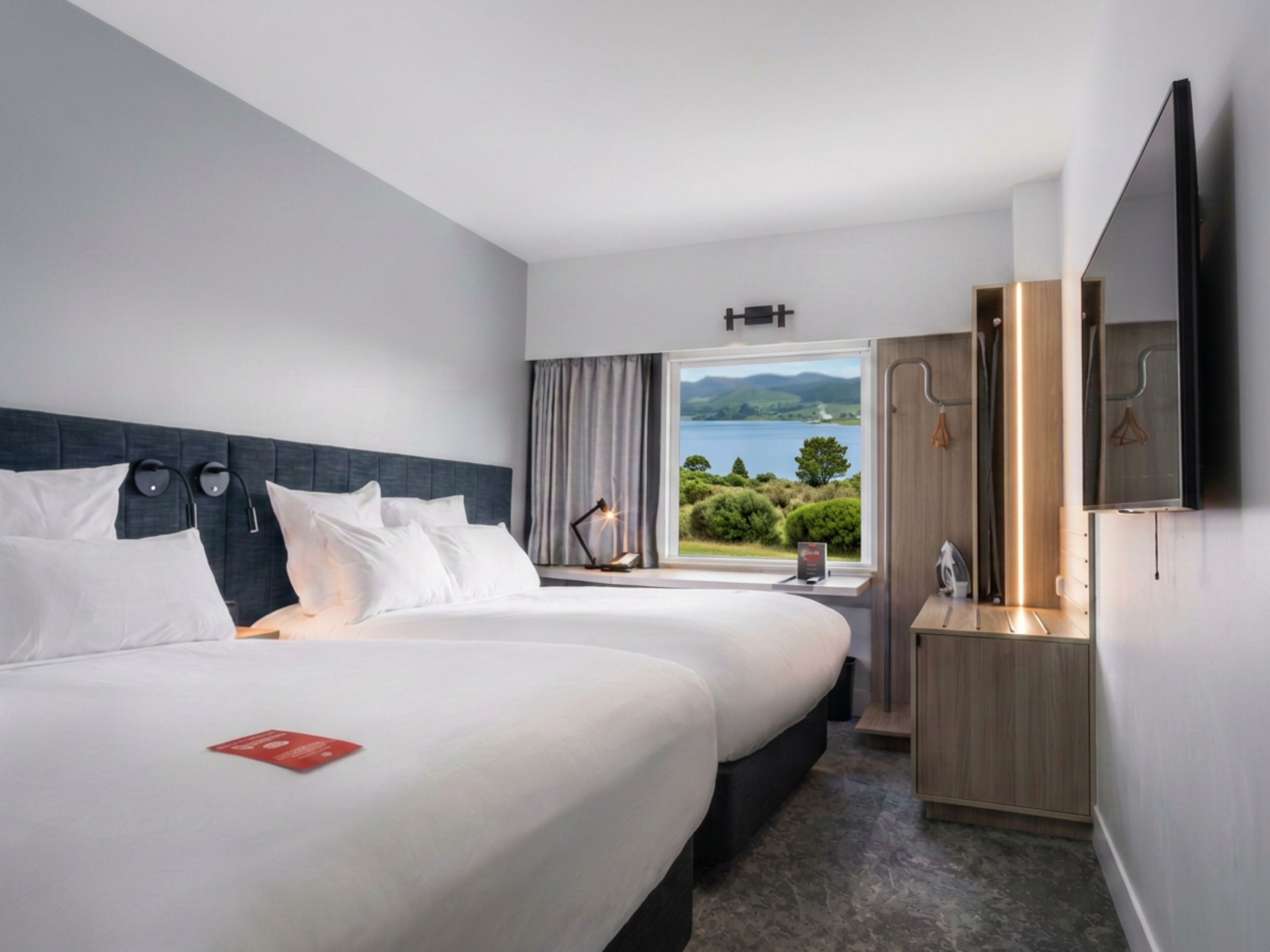 Literie hypoallergénique, couette en duvet d'oie, bureau
