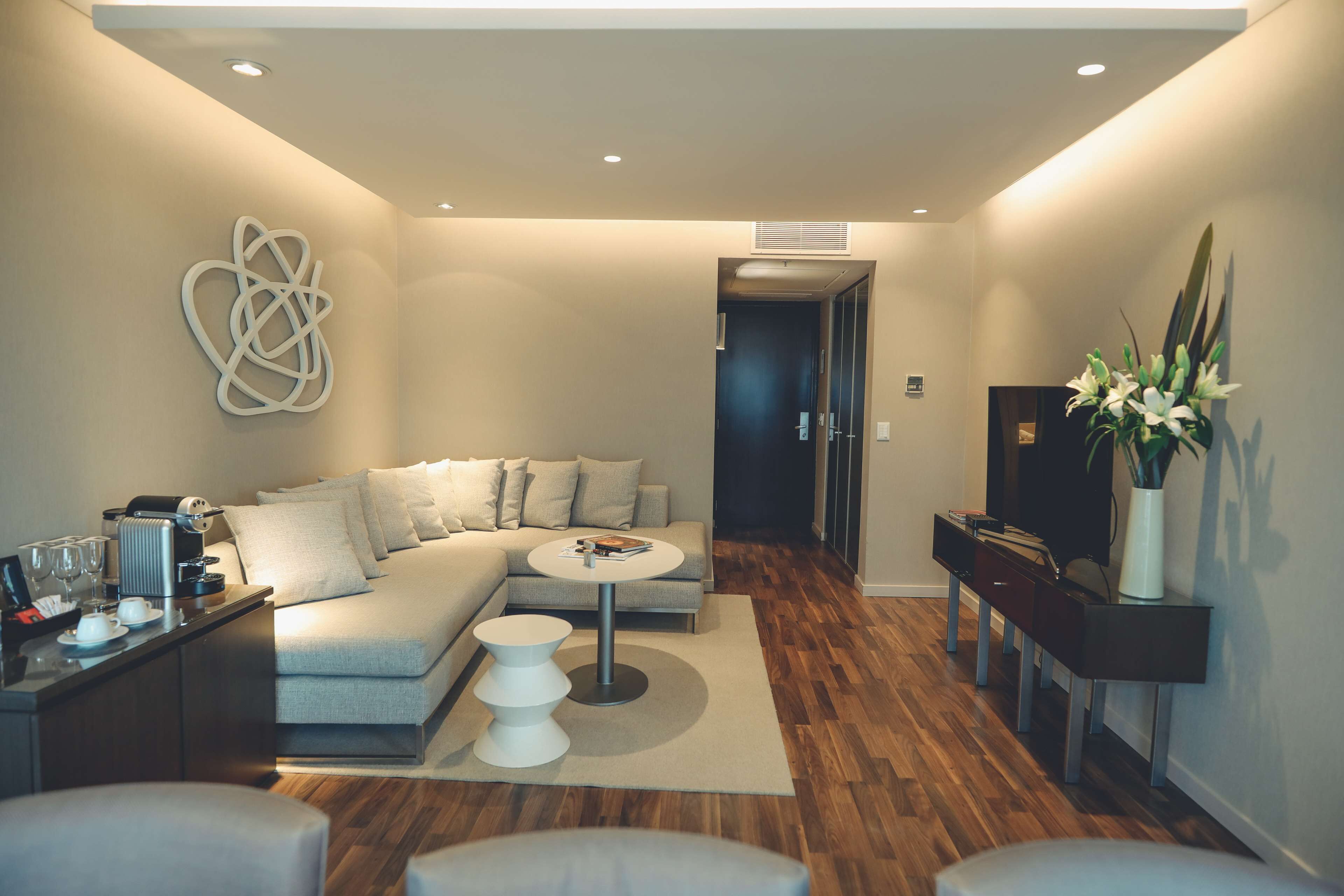 executive suite | 1 bedroom, premium bedding, minibar, in-room safe