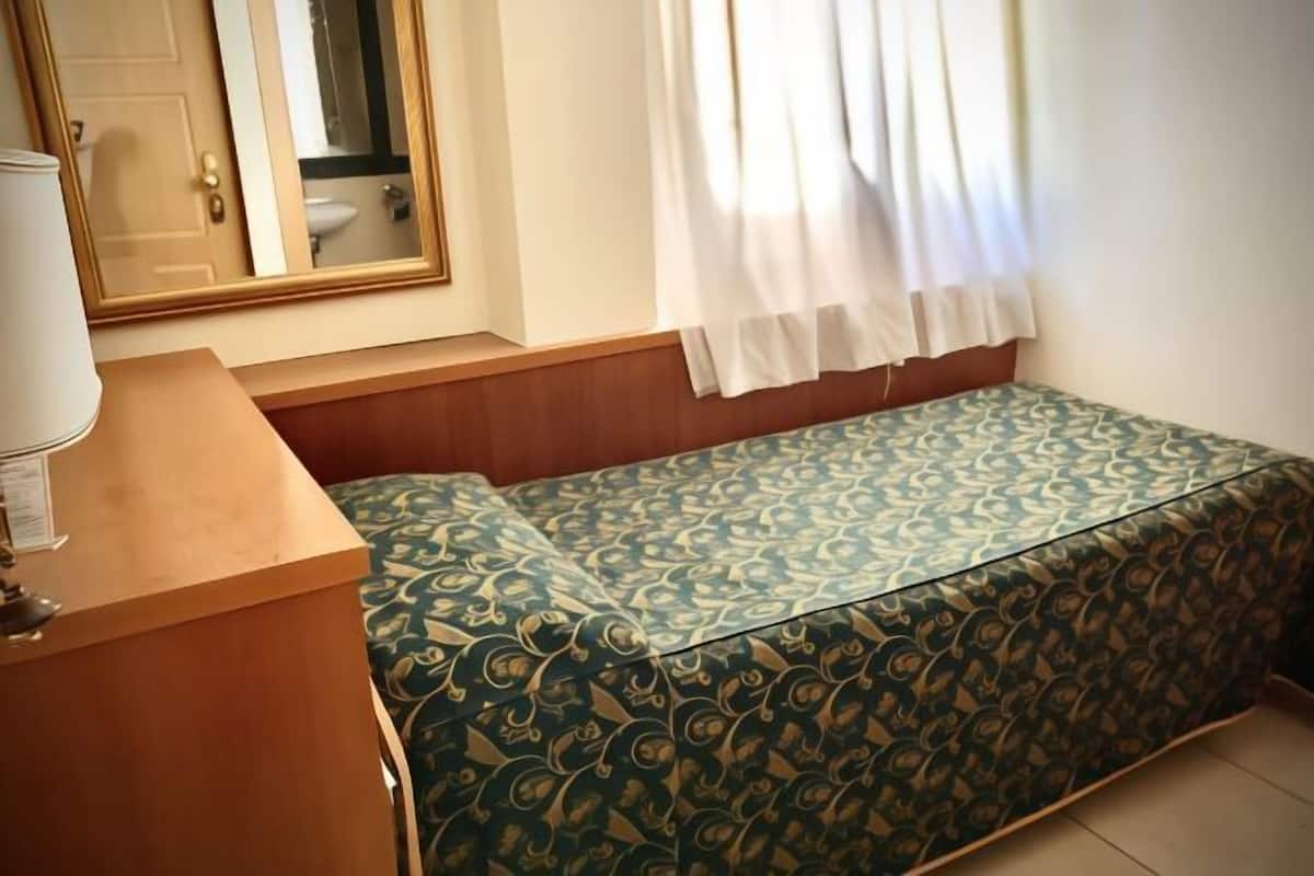 Coffres-forts dans les chambres, bureau