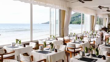 Daily buffet breakfast (EUR 25 per person)