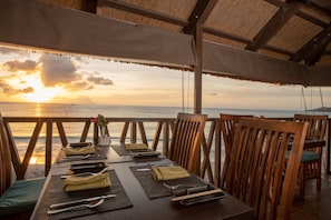 3 restaurants, breakfast, lunch, dinner served; Indian cuisine