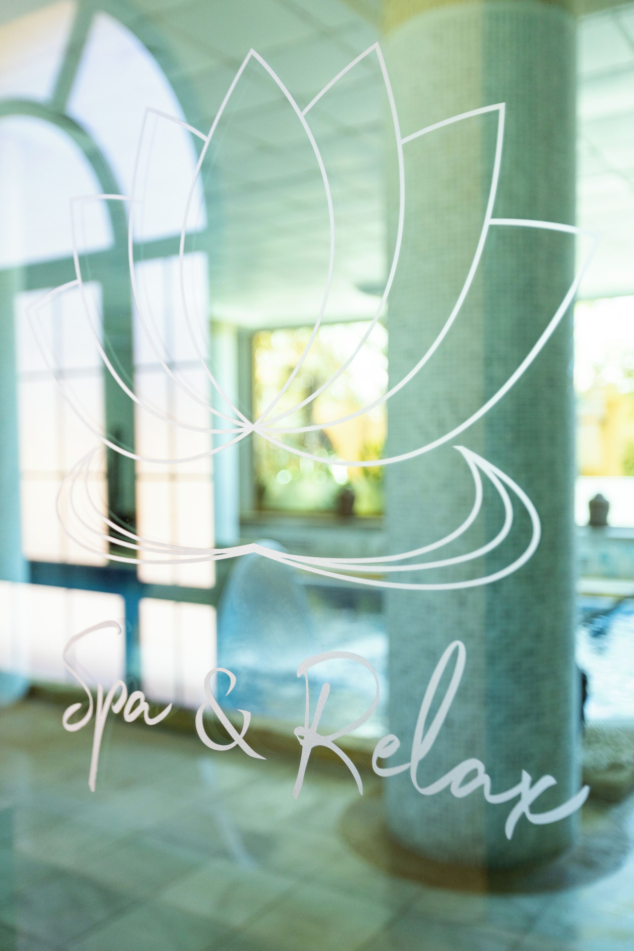 Salas de tratamientos para parejas, sauna, bañera de hidromasaje 