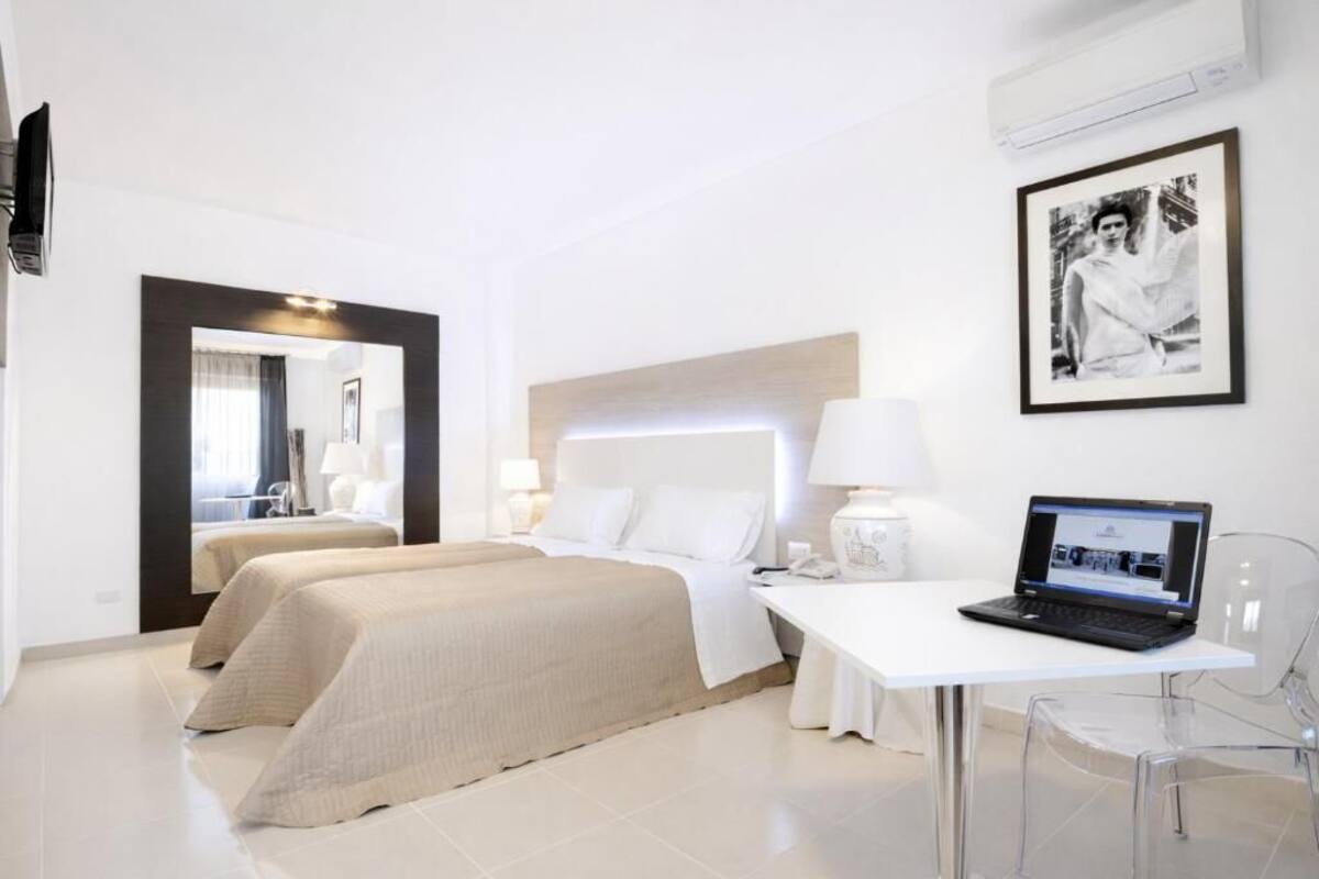 Superior kamer, 1 twee- of 2 eenpersoonsbedden | Lakens van Egyptisch katoen, luxe beddengoed, donsdekens, een minibar