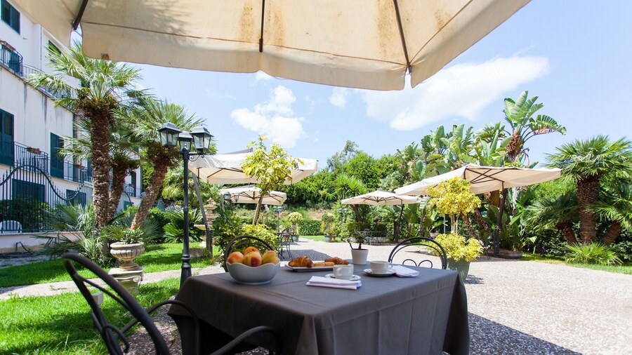 Hotel Villa D'Amato