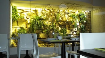 Food court