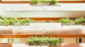 Front of property - Victor (Bari)