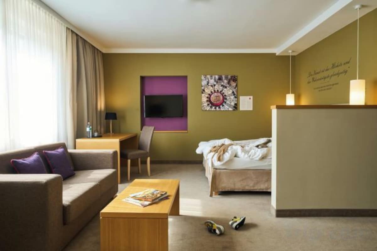 Ropa de cama de alta calidad, colchones con acolchado adicional, minibar